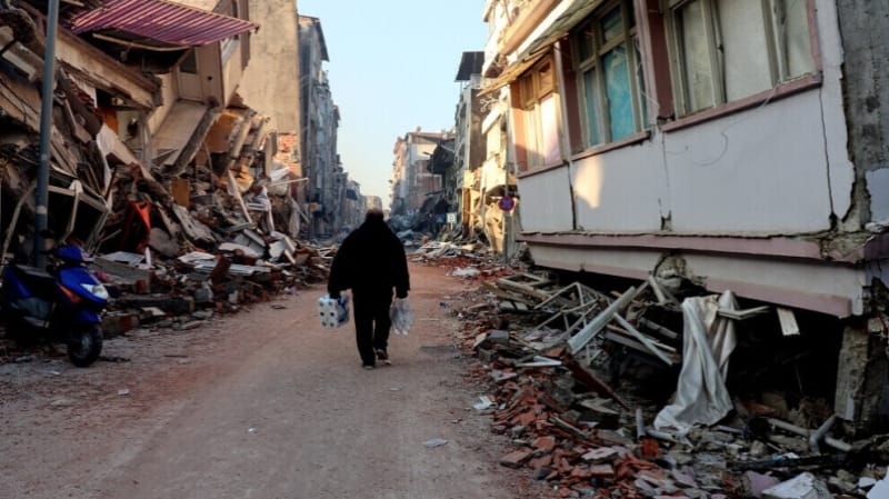 ФПЧТ опубликовал отчет о нарушениях прав человека в Турции после землетрясения
