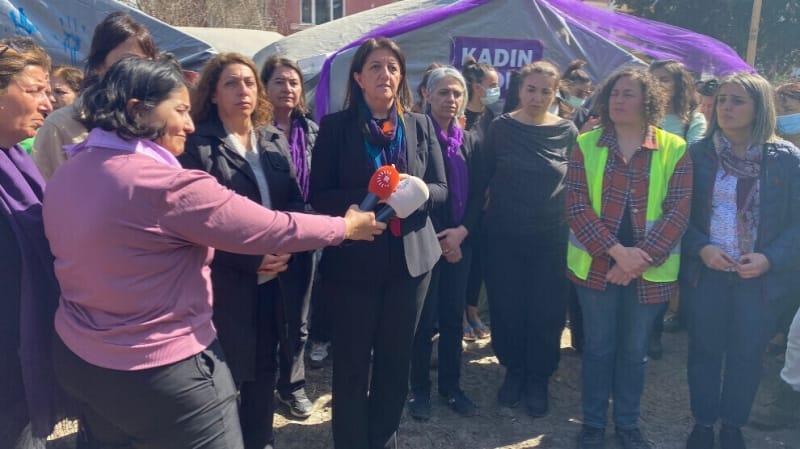 Первин Булдан поддержала женщин, пострадавших от землетрясения в Хатае