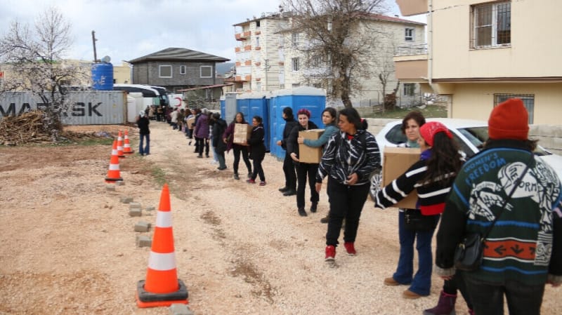Женщины из ДСЖ, ДПН и НДК доставят гуманитарную помощь в Пазарджик